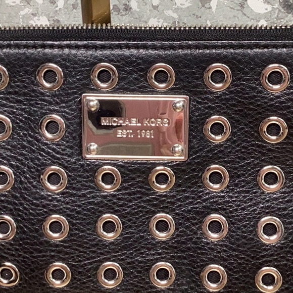 Michael Kors Black Pebbled Leather Wristlet with Silver Grommets - Picture 2 of 6